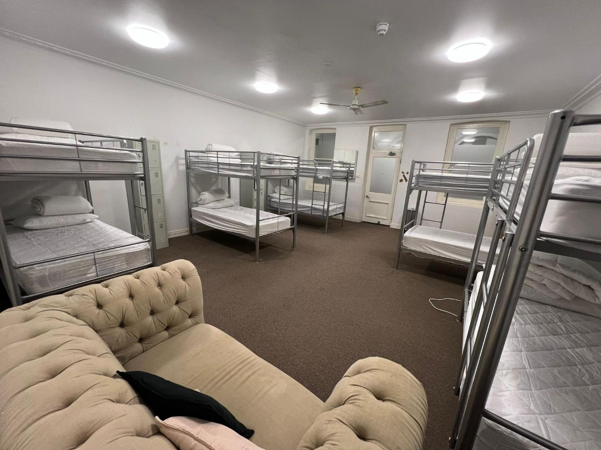 Wallaby Backpackers Hostel Perth - Note - Valid Passport Required To Check In - Экстерьер фото